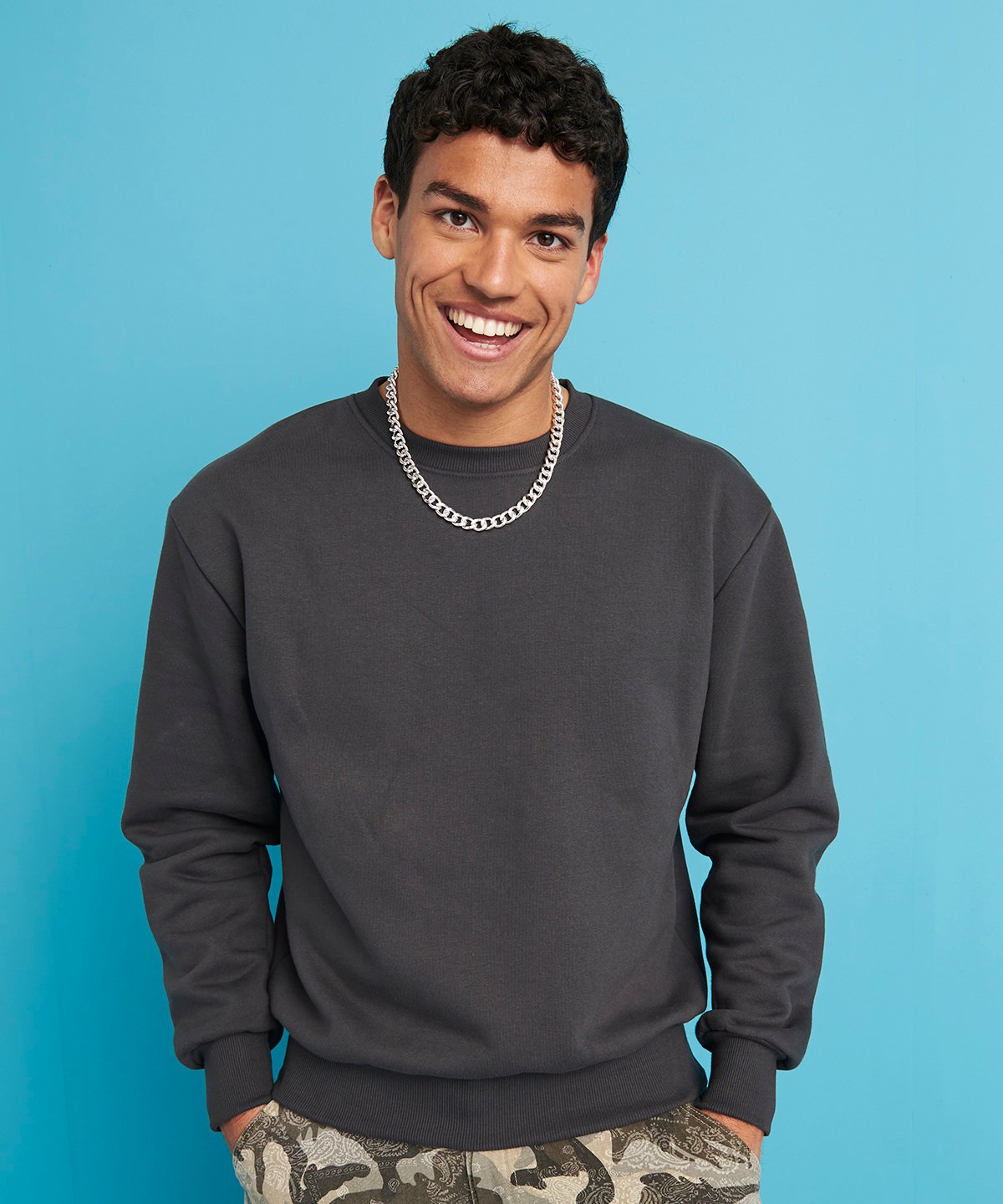 Heavyweight signature sweatshirt - Image 2